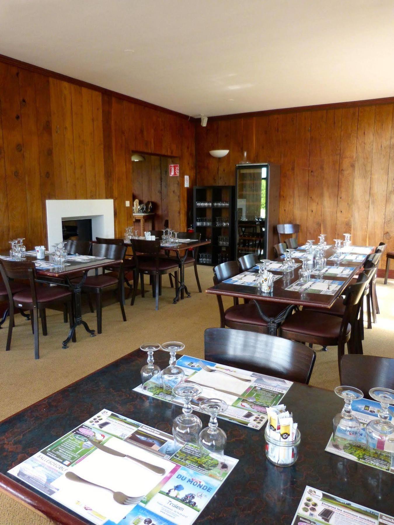 Anjou Golf And Country Club Hotell Champigné Exteriör bild