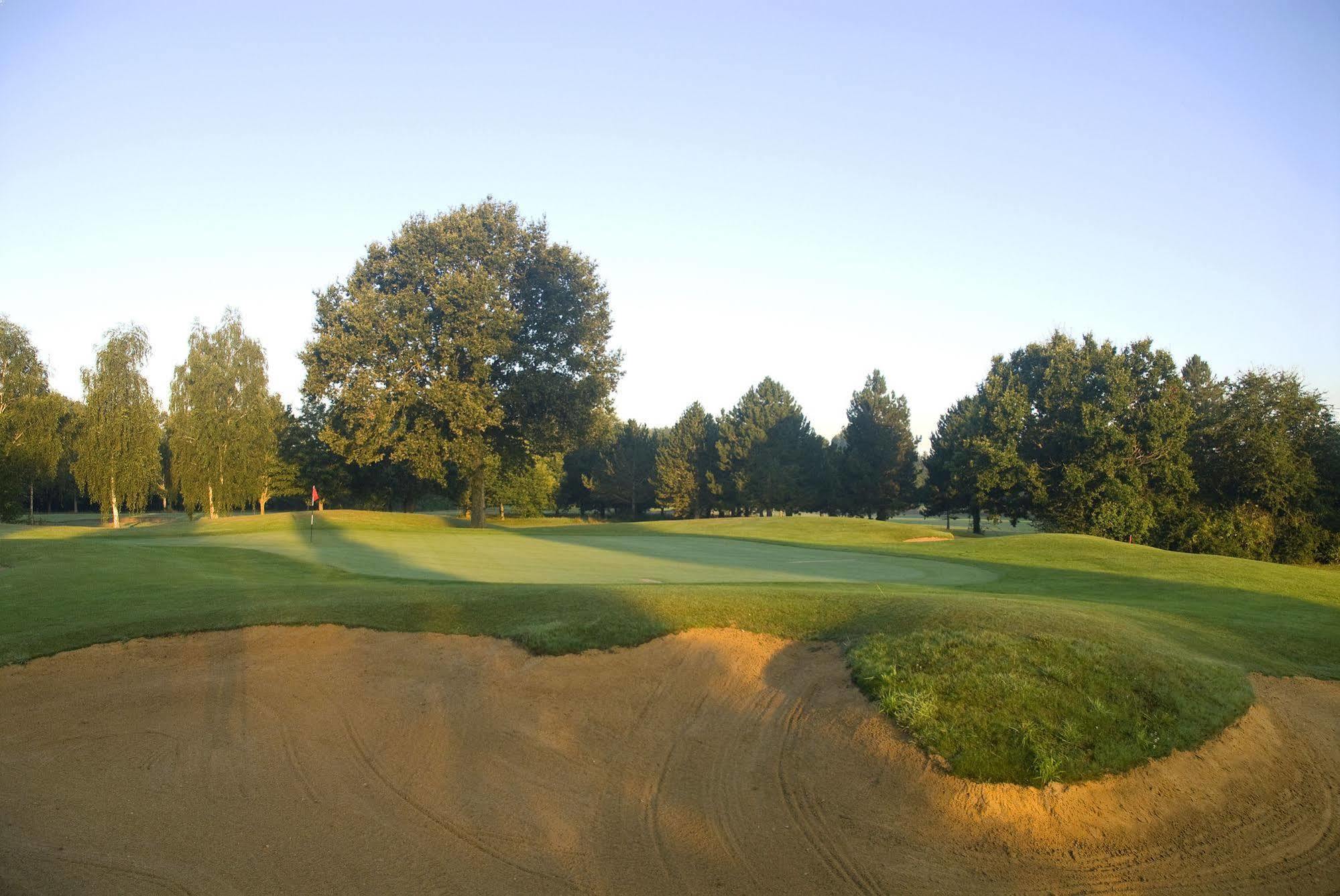 Anjou Golf And Country Club Hotell Champigné Exteriör bild