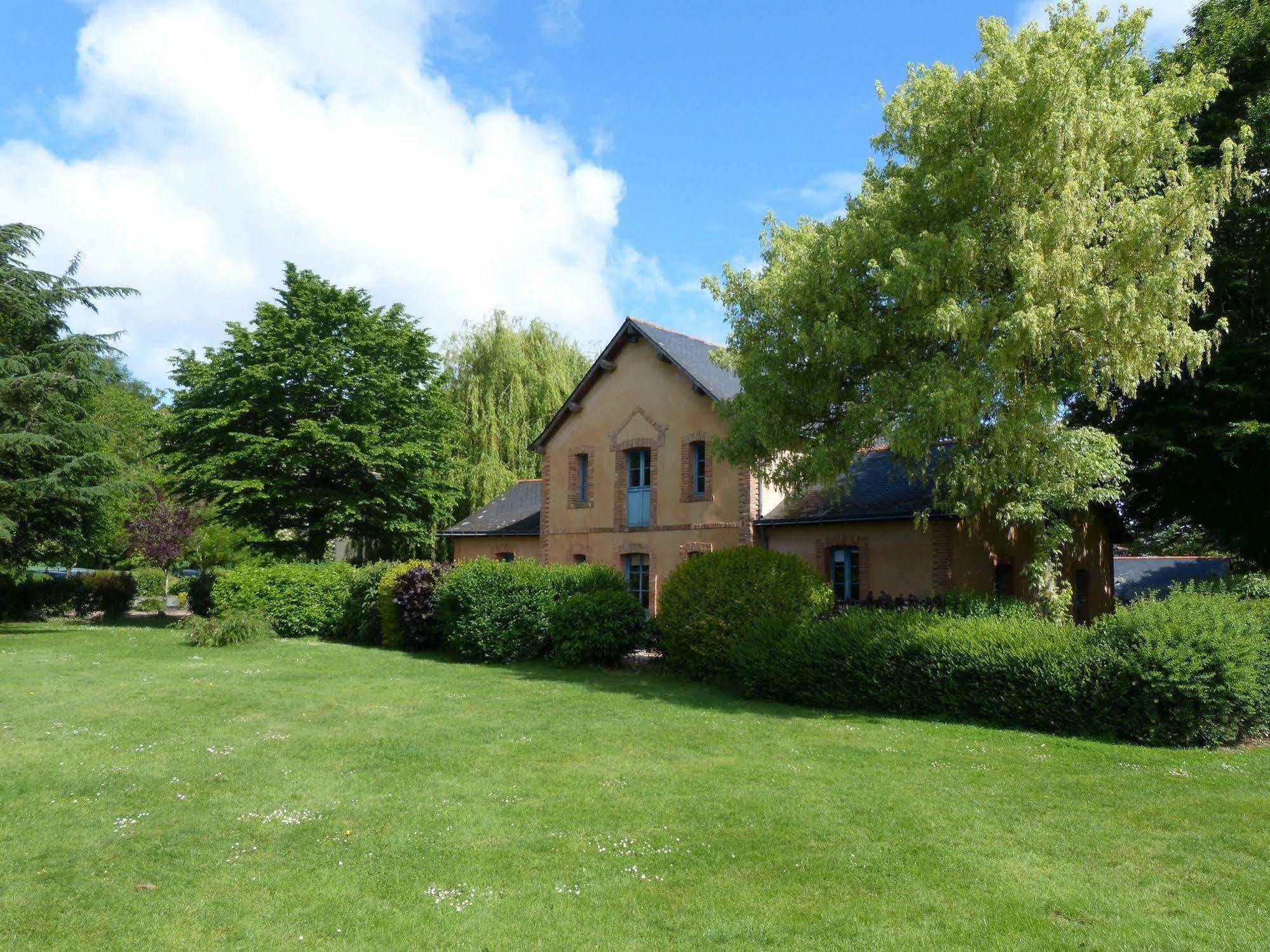 Anjou Golf And Country Club Hotell Champigné Exteriör bild